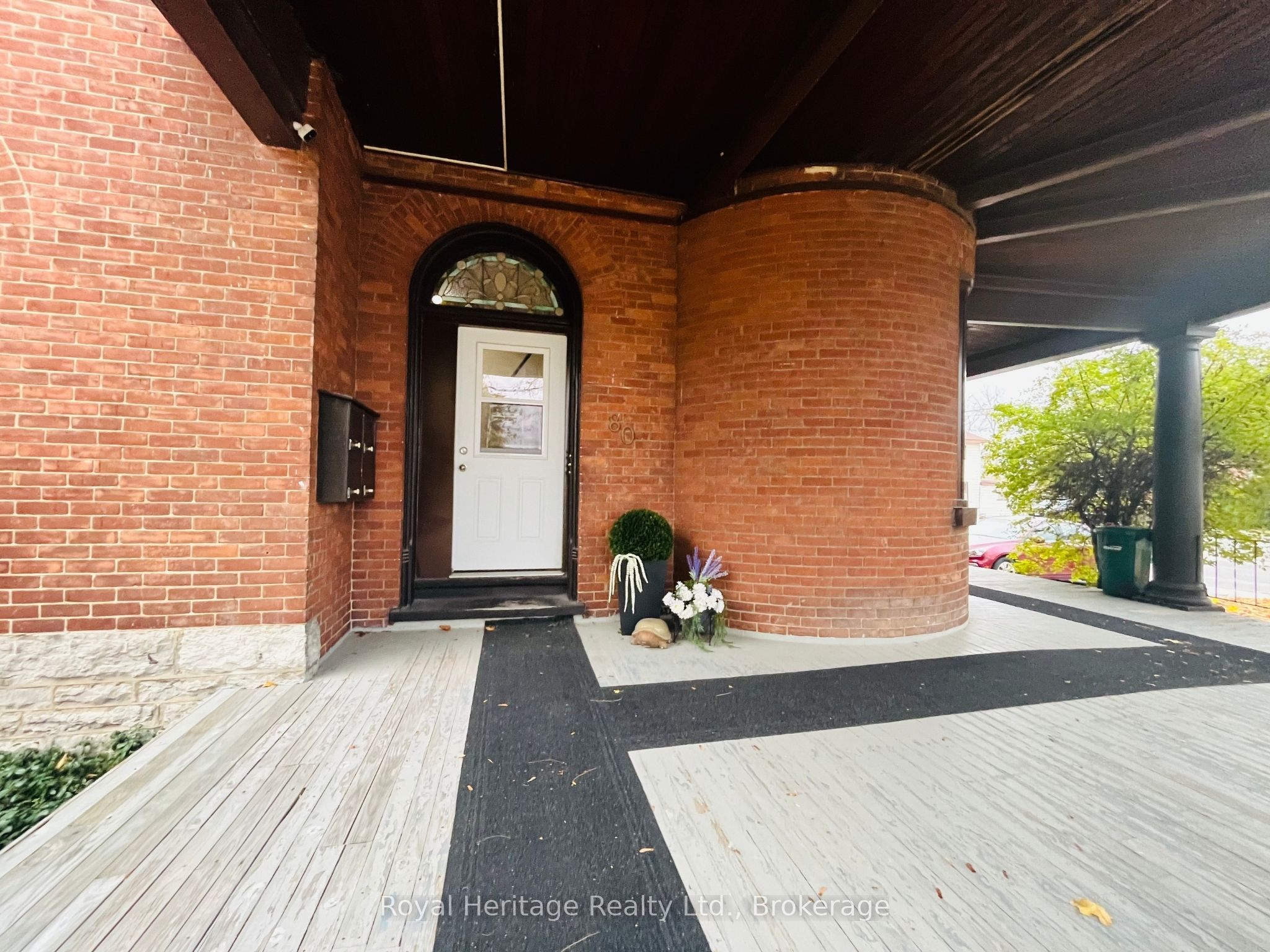 Unit 3 - 80 Bridge Street W, Belleville 2
