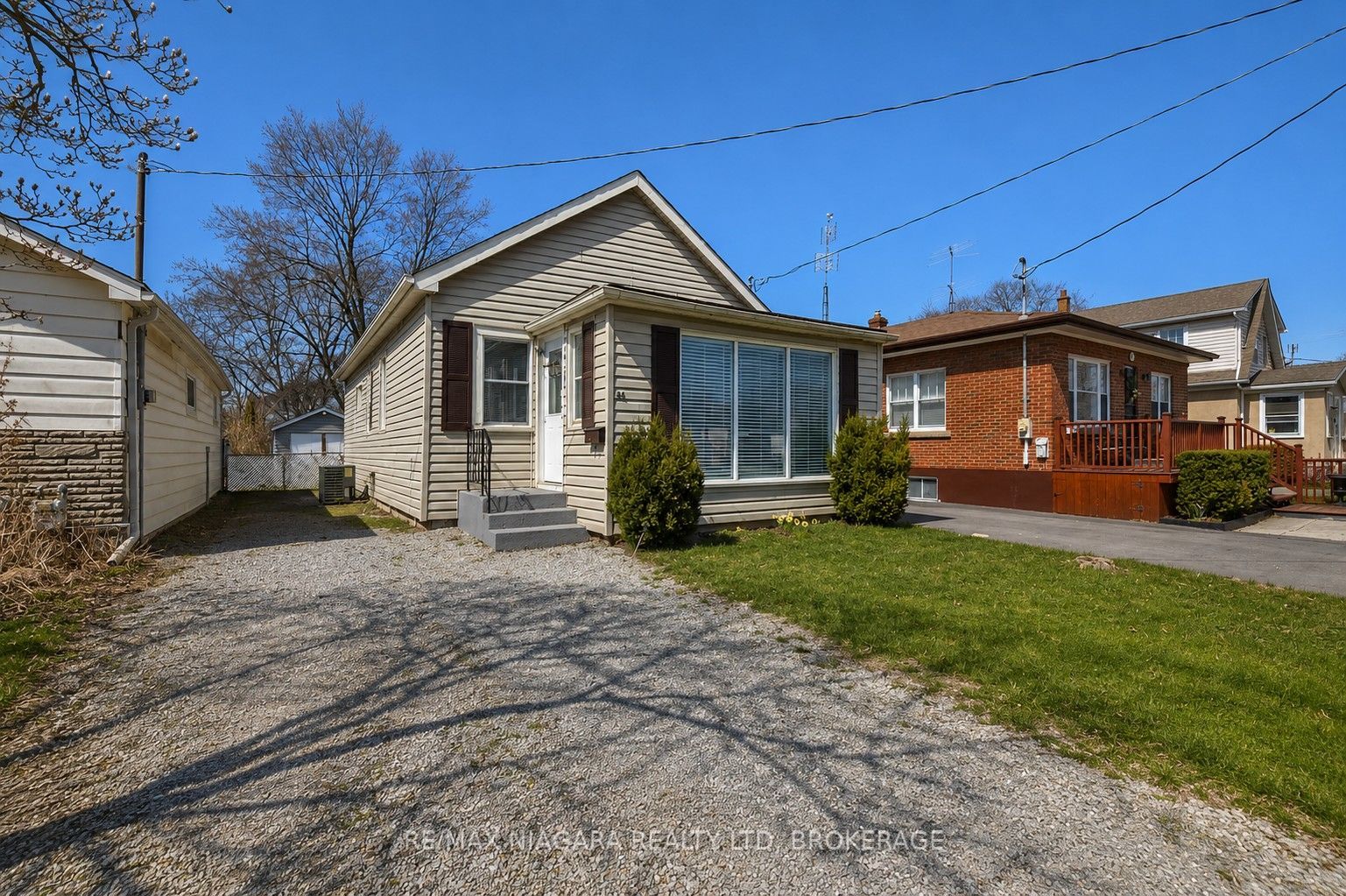 44 Churchill Street, St. Catharines 3
