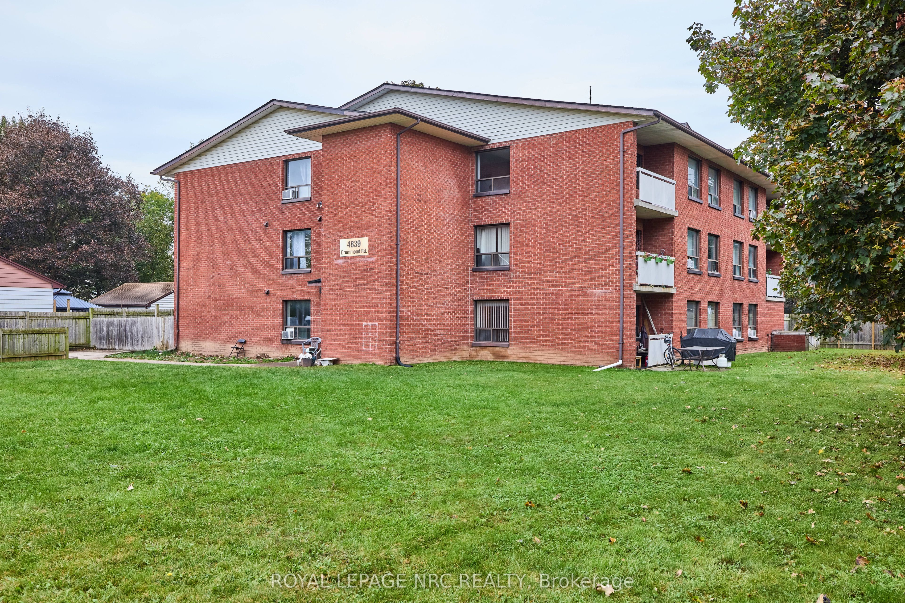 Unit 11 - 4839 Drummond Road, Niagara Falls 5