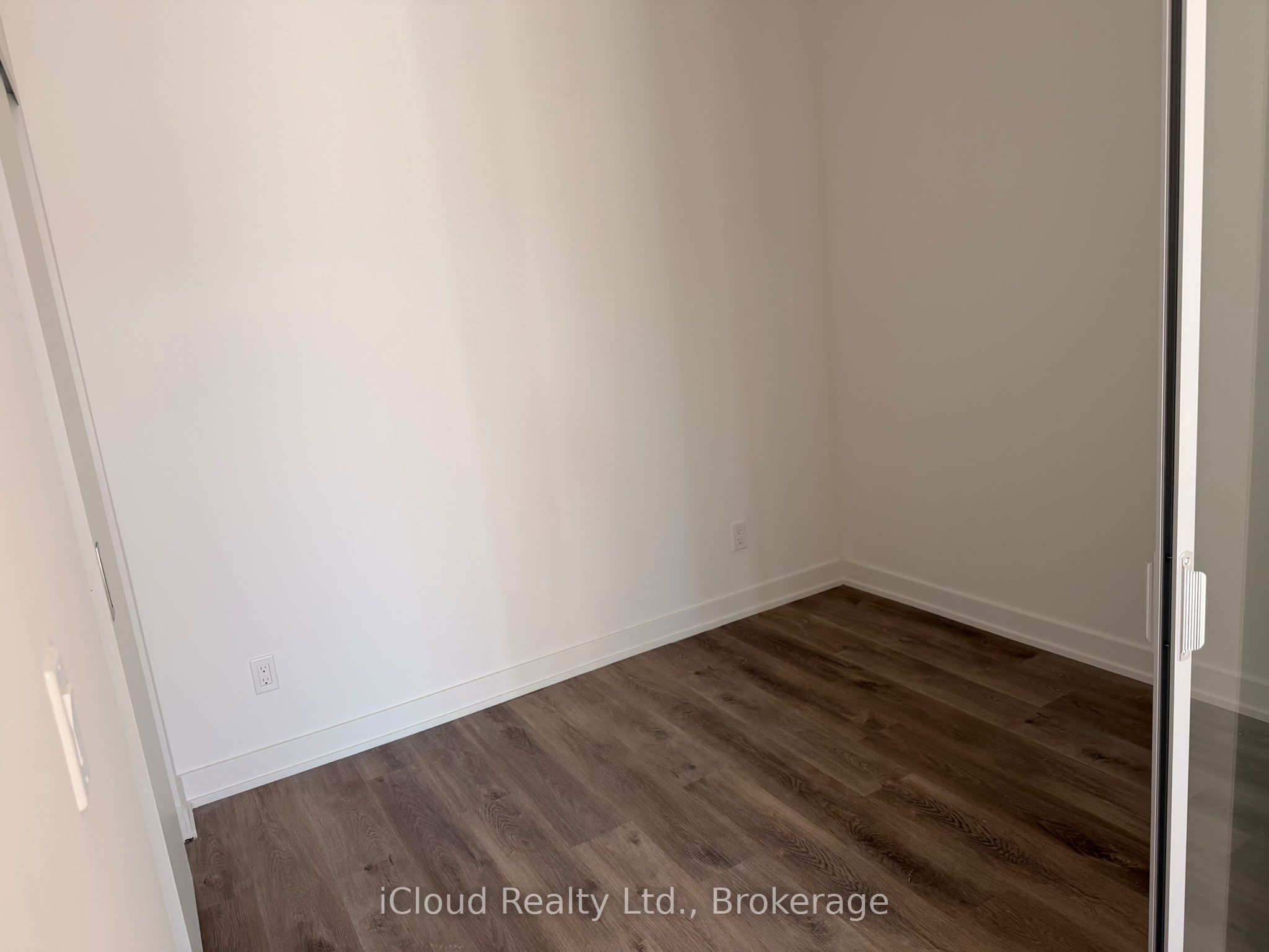 Unit 508 - 91 John Street North, Hamilton 5