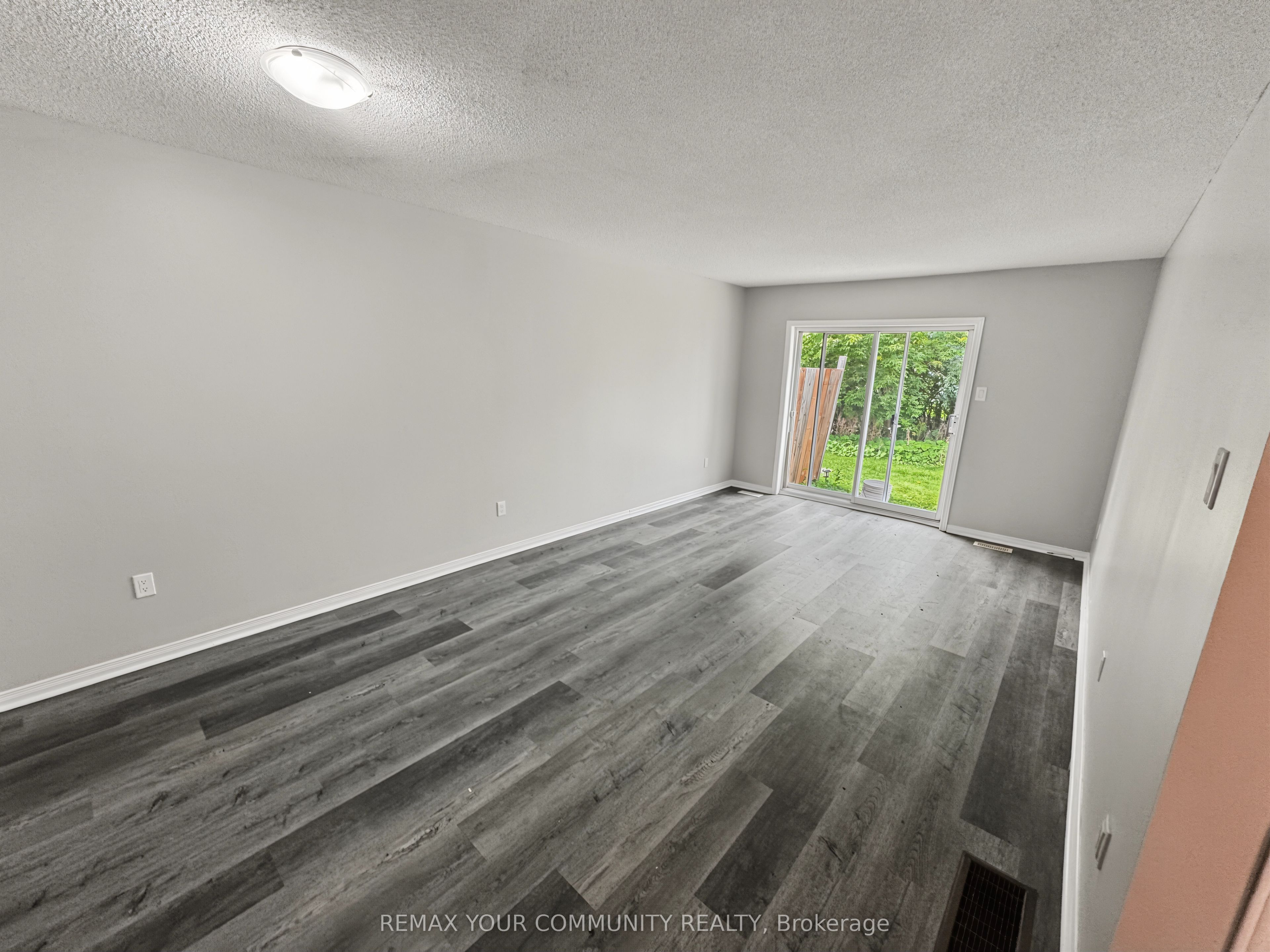 Unit 214 - 10 Riverside Drive, Kawartha Lakes 2