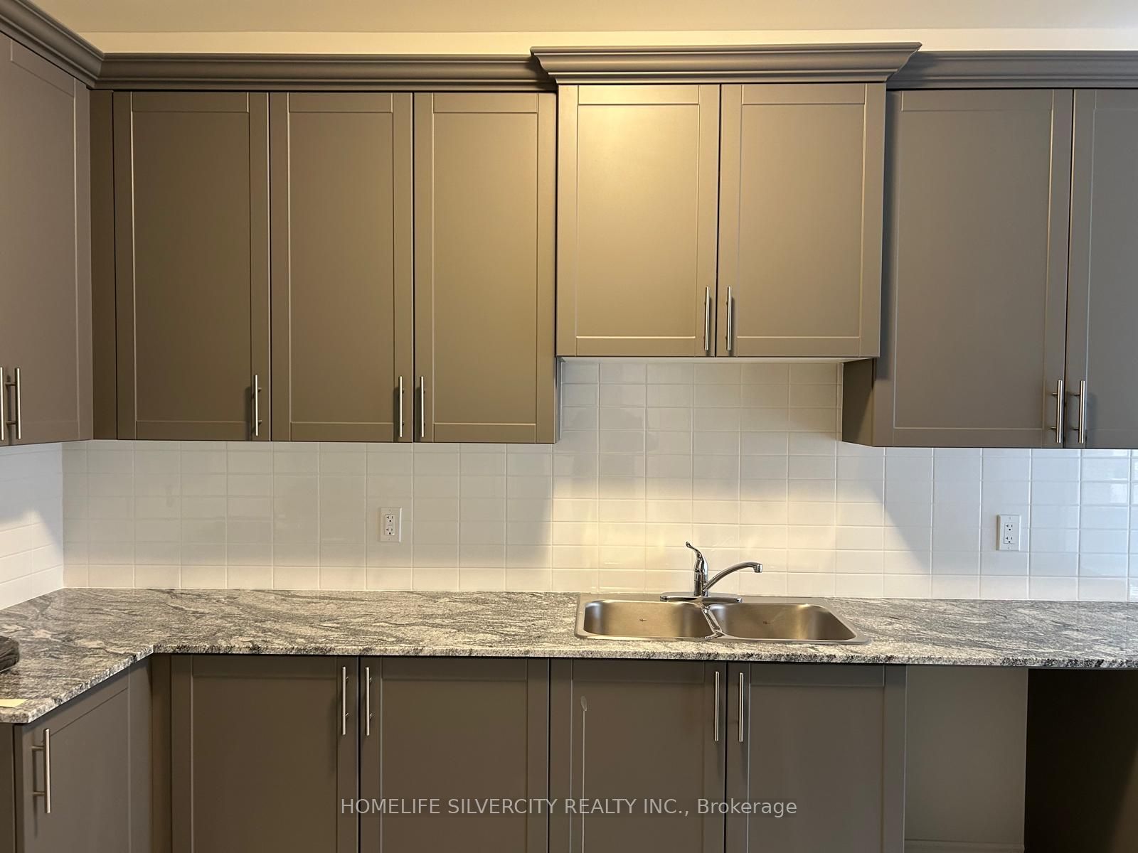 76 Baker Street, Thorold 5