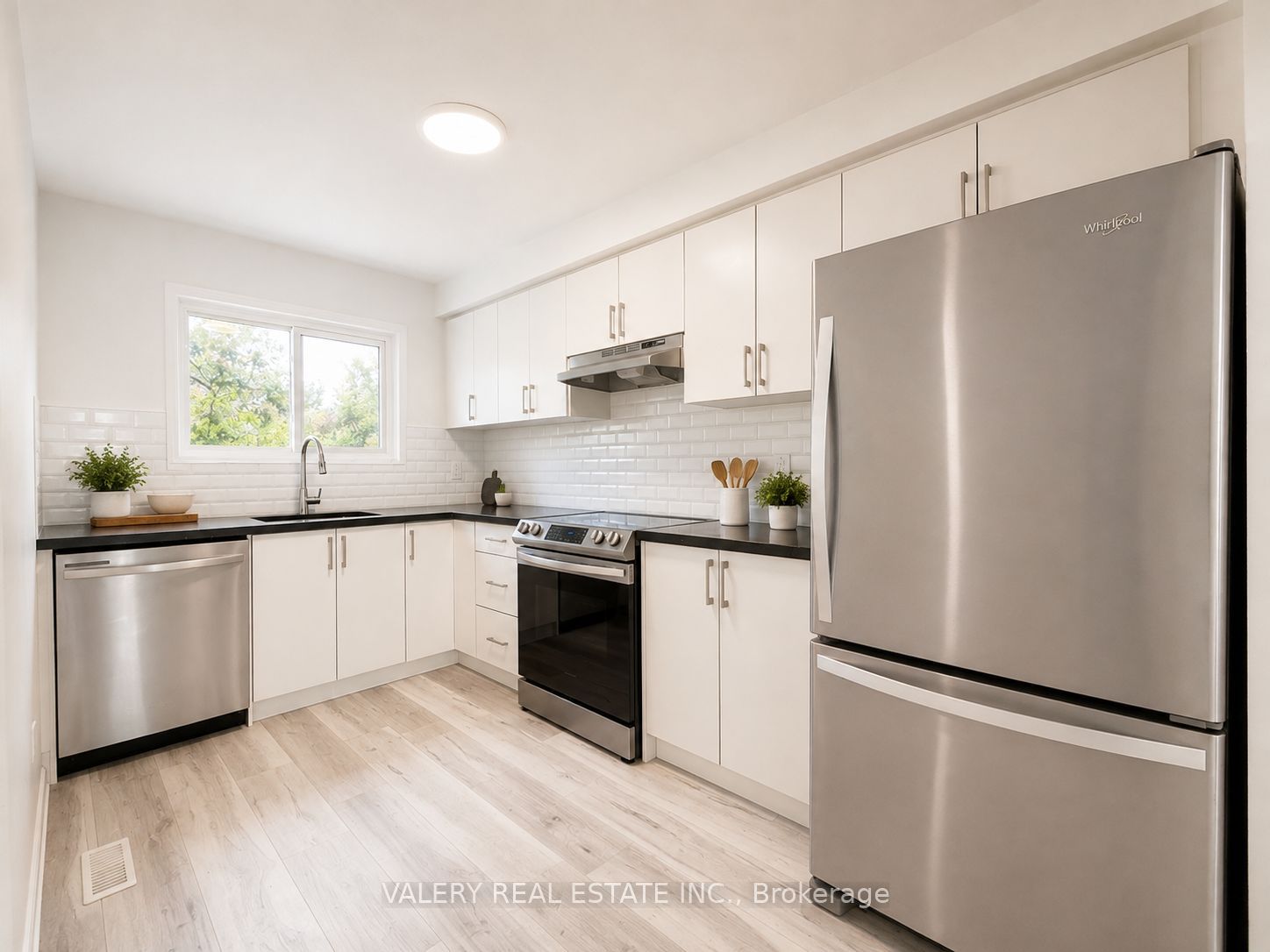 Unit C - 532 Sunnydale Place, Waterloo 3