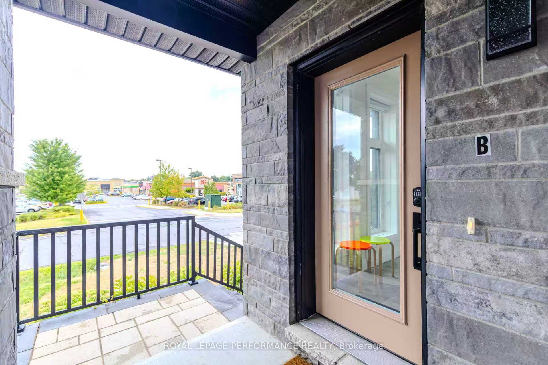 Unit Unit B - 819 AARON Avenue, Ottawa 2