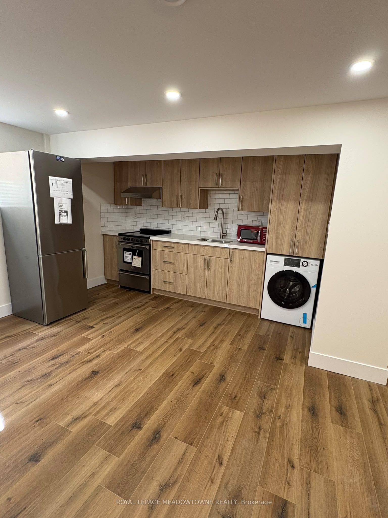 Unit BSMT - 1018 Willow Drive, London 5