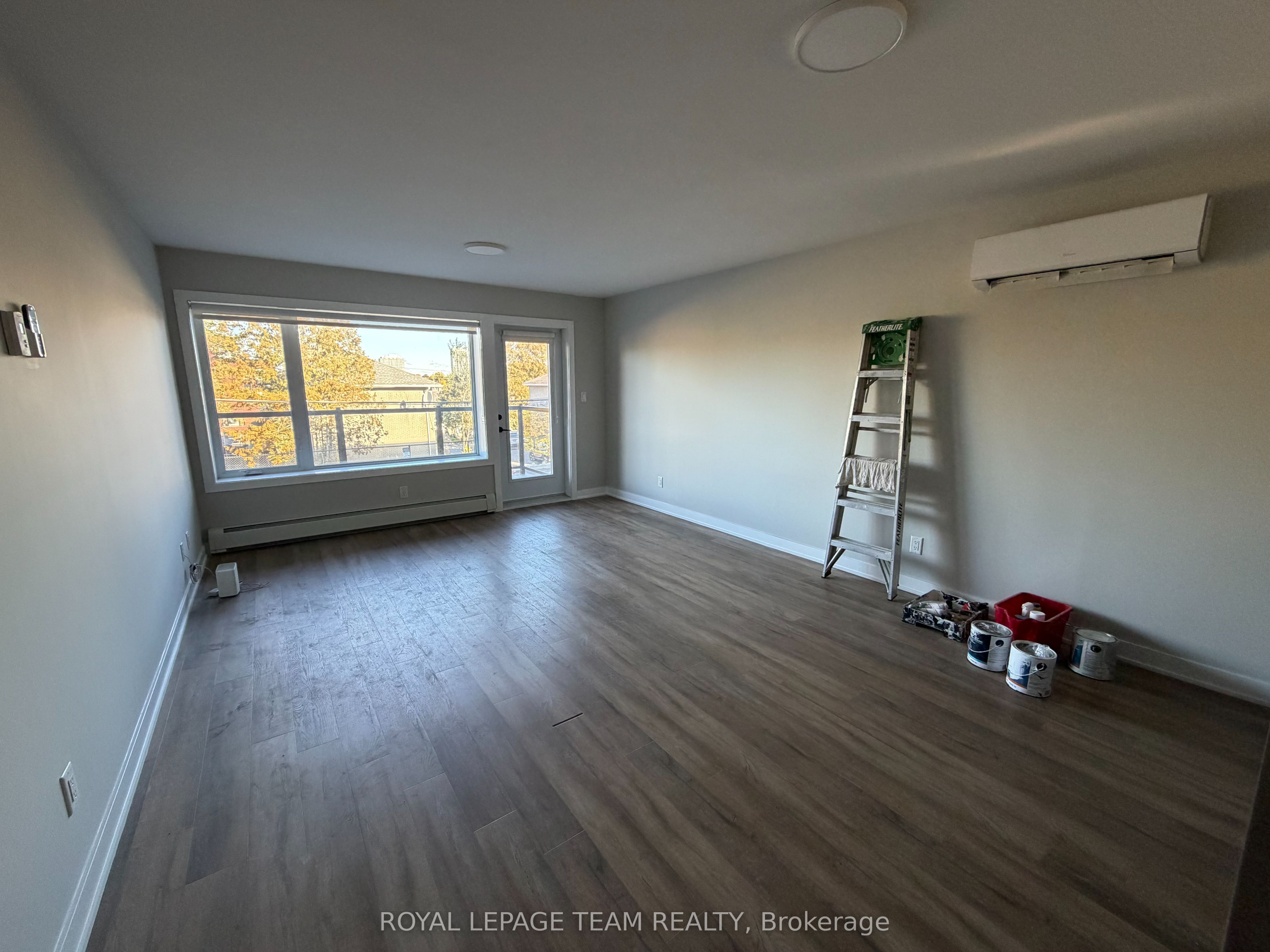 Unit 102 - 1305 Summerville Avenue, Ottawa 2