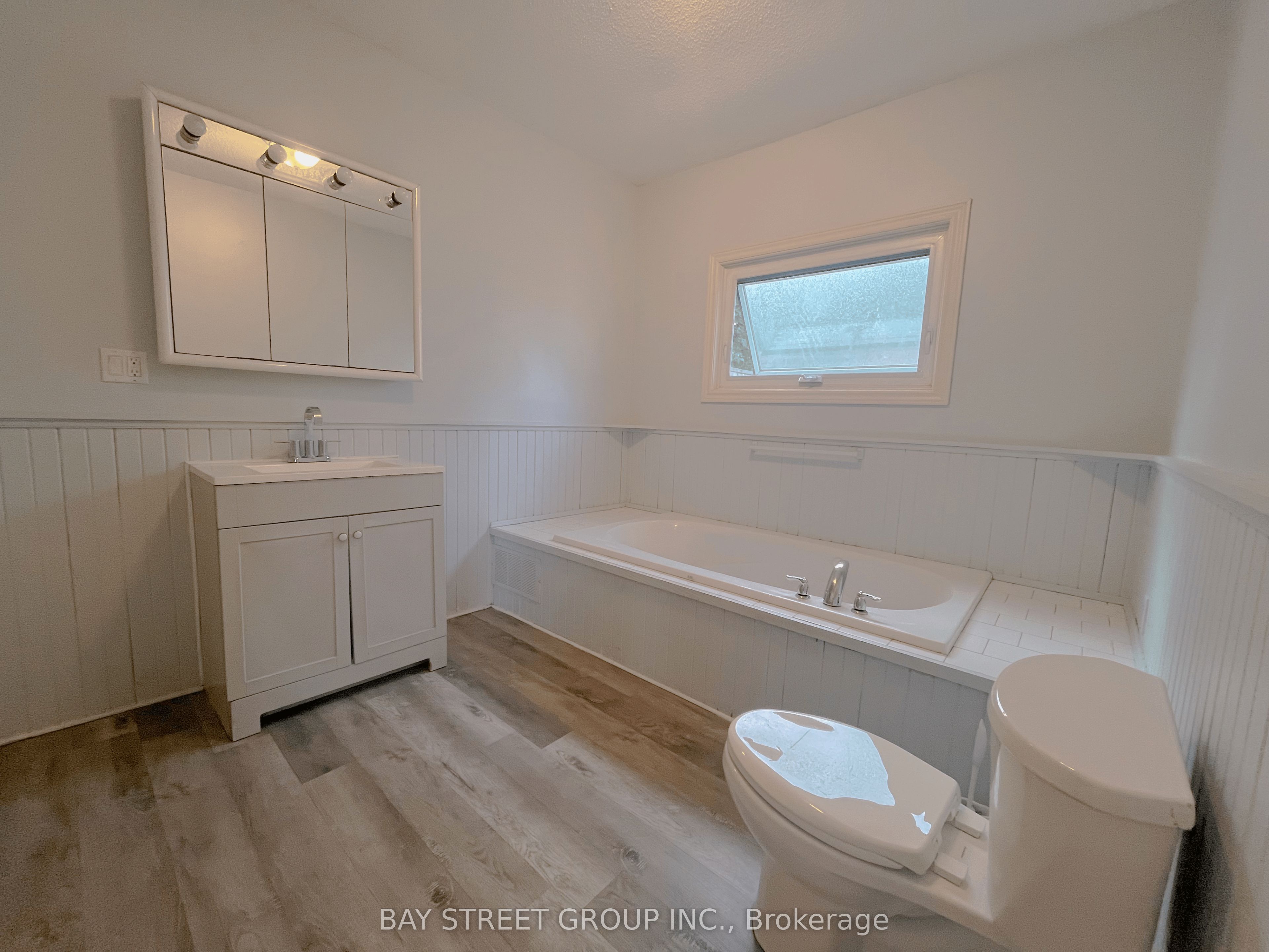 Unit Rear - 70 Courtwright Street, Fort Erie 4