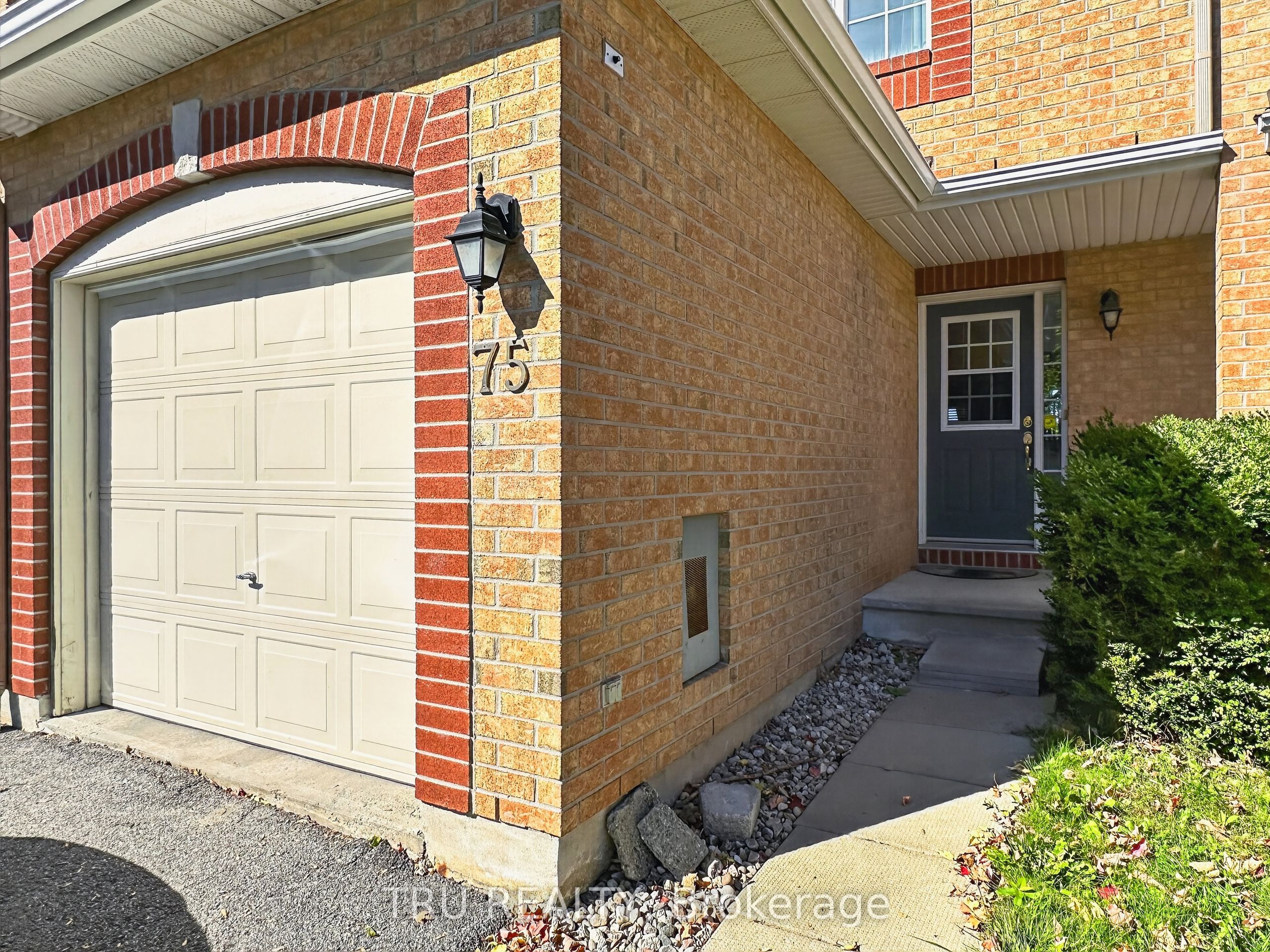 75 Silverlace Private, Ottawa 2