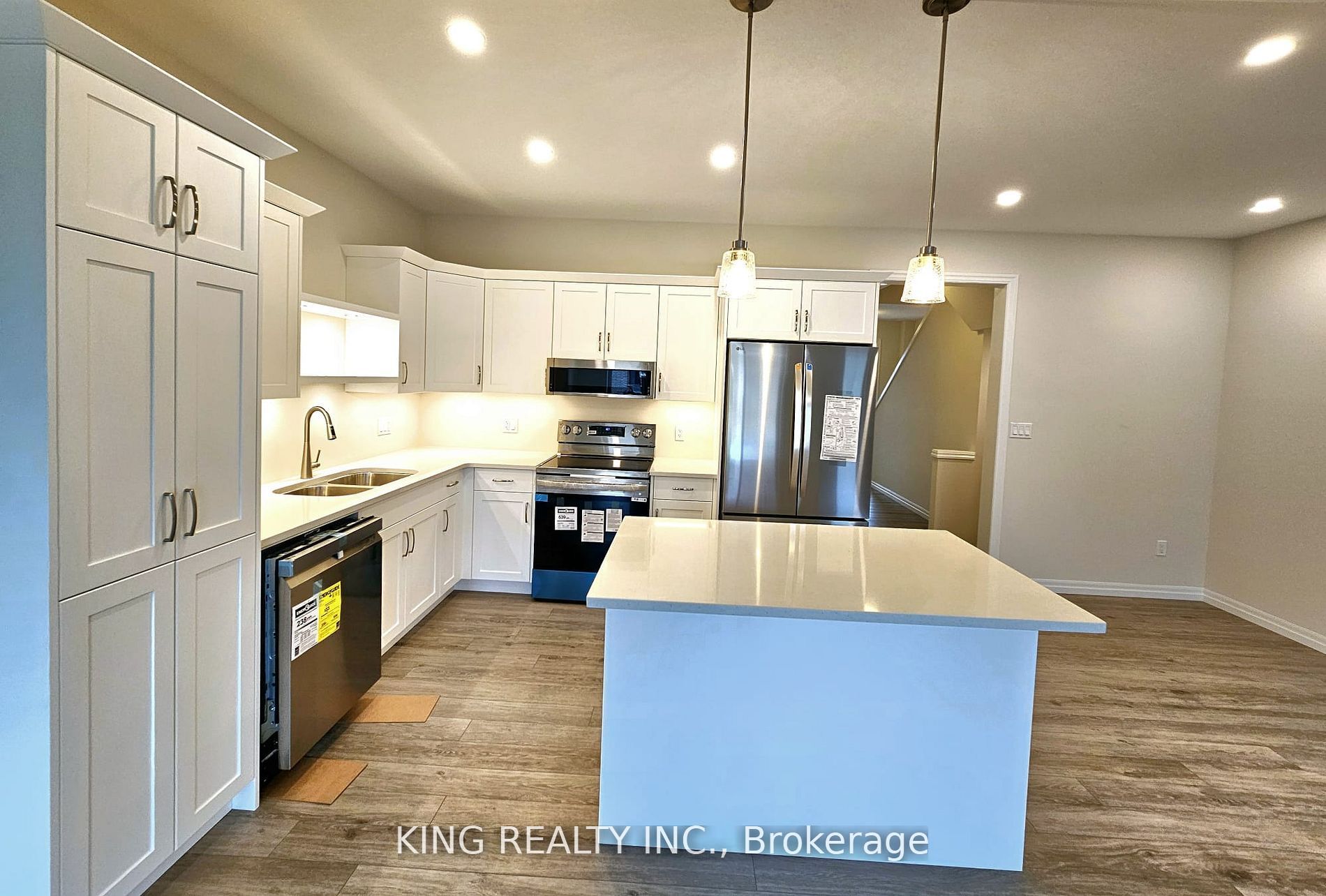 214 Renaissance Drive, St. Thomas 2