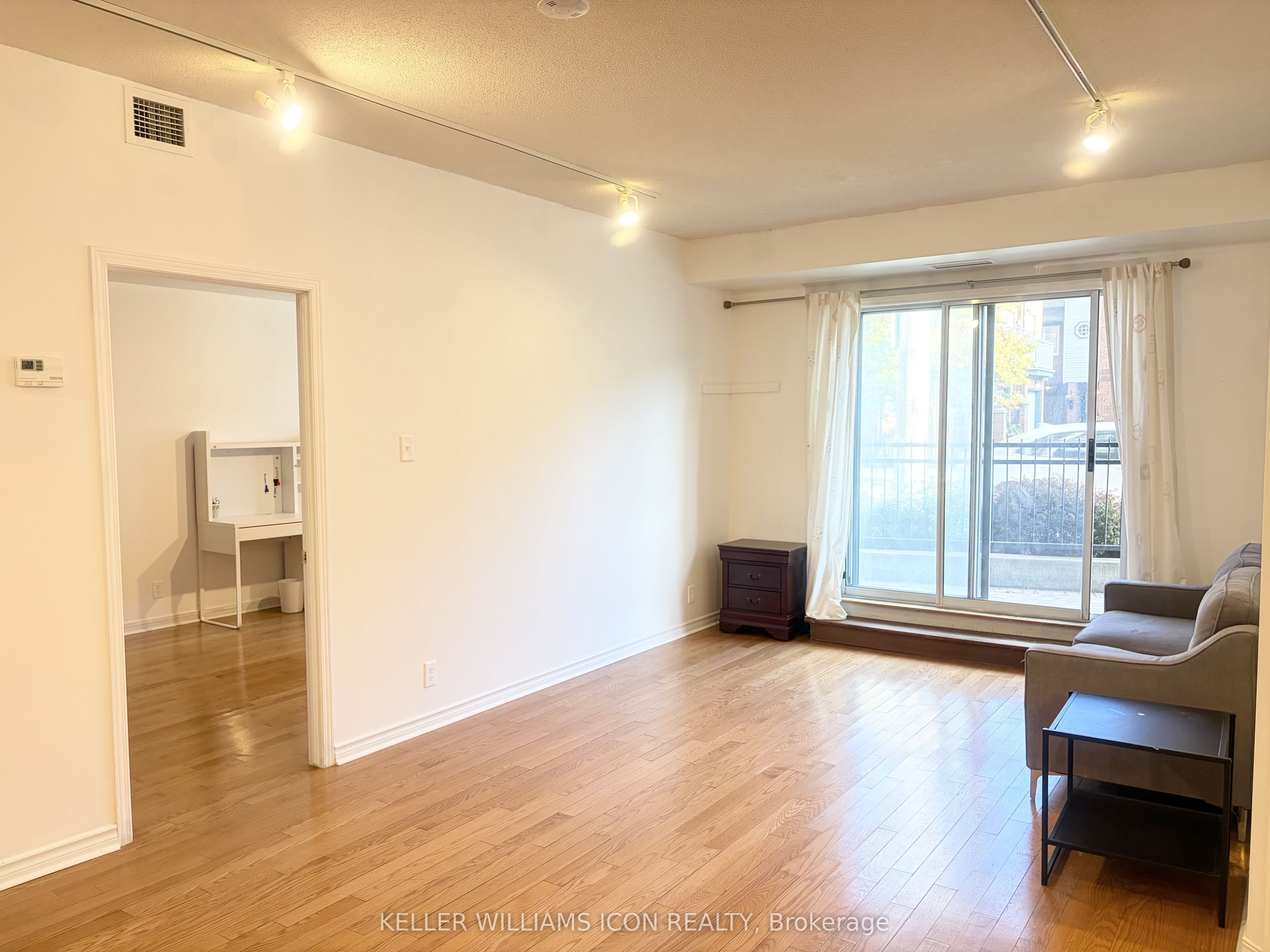 Unit 105 - 429 Somerset Street W, Ottawa 4