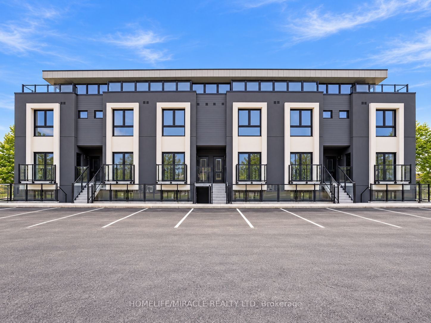 Unit 311 - 6638 Mcleod Road, Niagara Falls 2