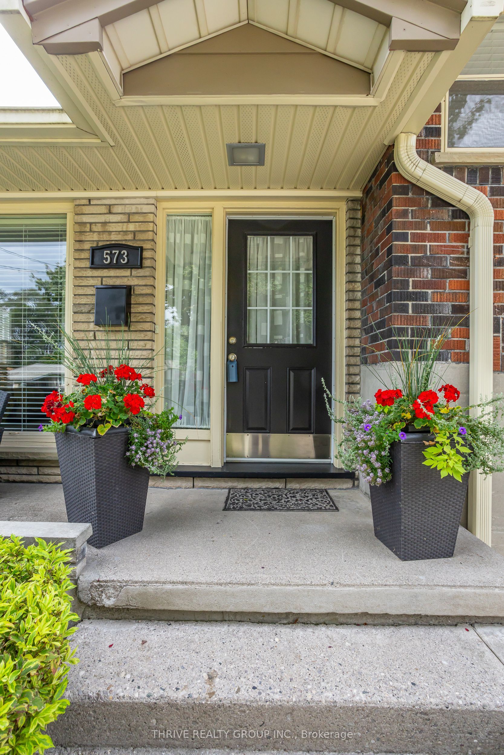 573 Lambton St, London, Ontario N5Y4G1 For Sale HouseSigma